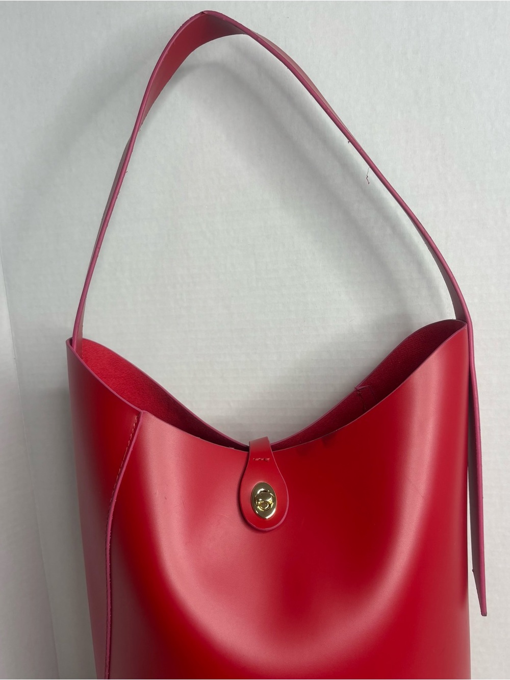 Estee Lauder Red Bucket Shoulder Bag - Picture 3 of 10